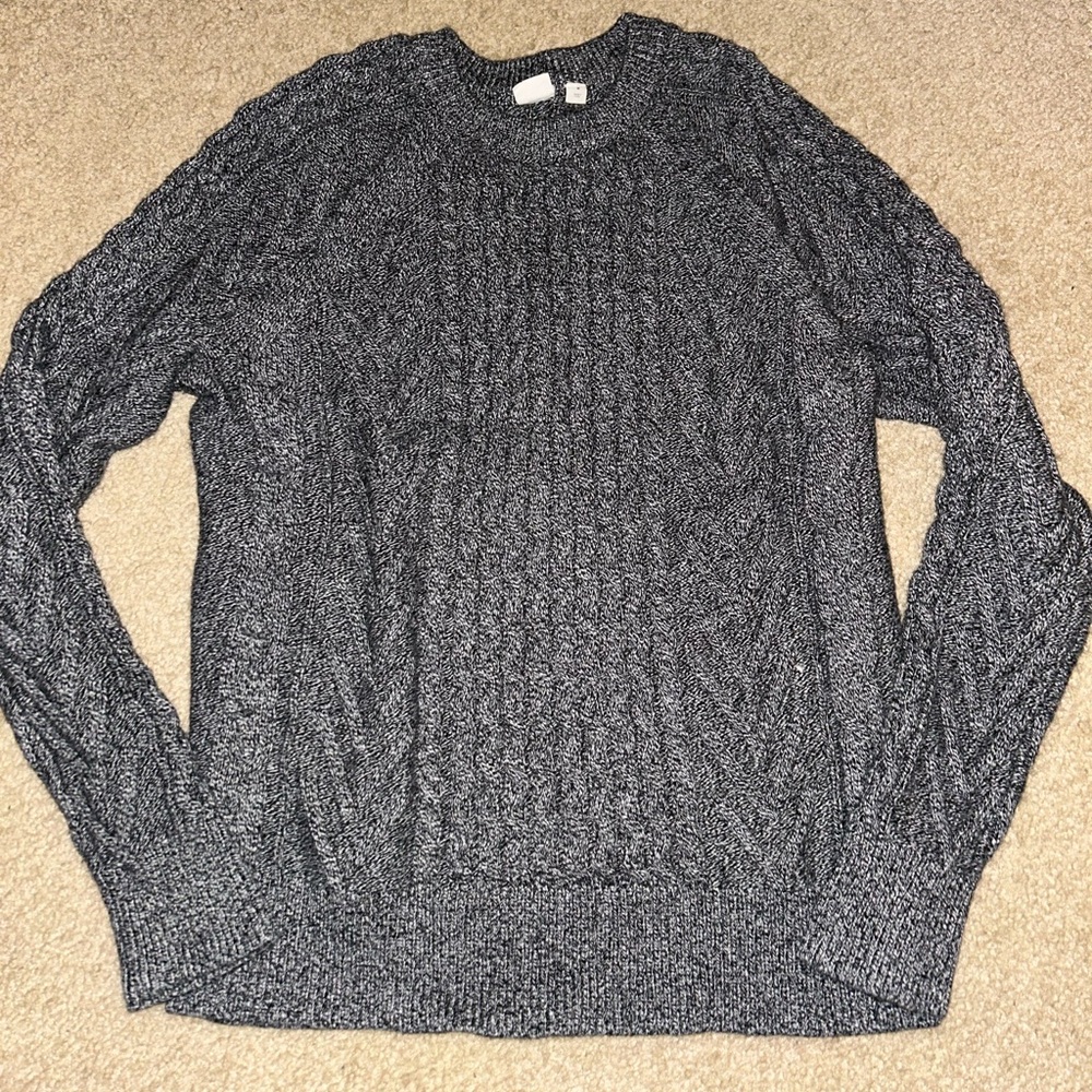 GAP Women’s Charcoal Cable Knit Crewneck Sweater